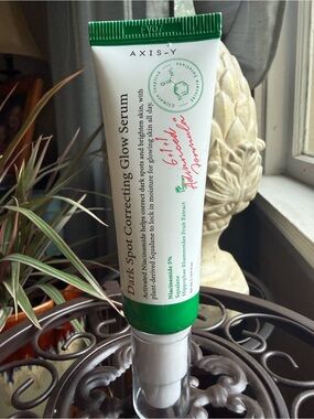 Dark Spot Correcting Glow Serum — Green